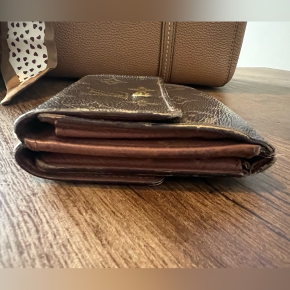 Louis Vuitton Compact Mono Wallet - Picture 3 of 10